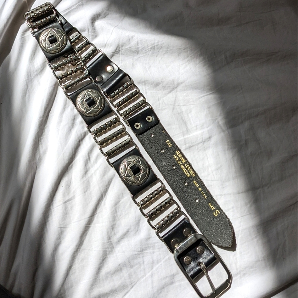 MFG. By Manzoor Vintage Western  Genuine Leather and Silver Belt